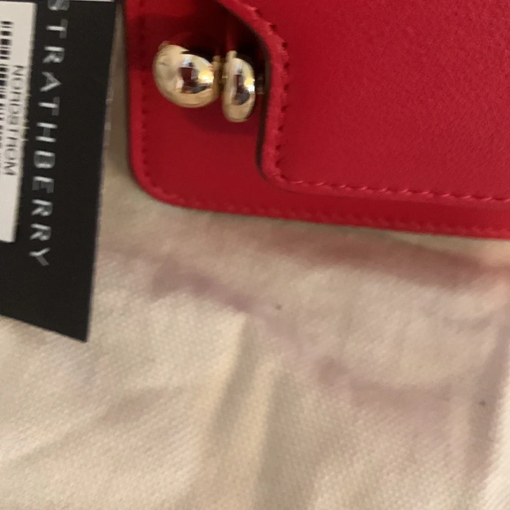 Strathberry Mini East/West Leather Crossbody Bag
STRATHBERRY - Picture 15 of 16